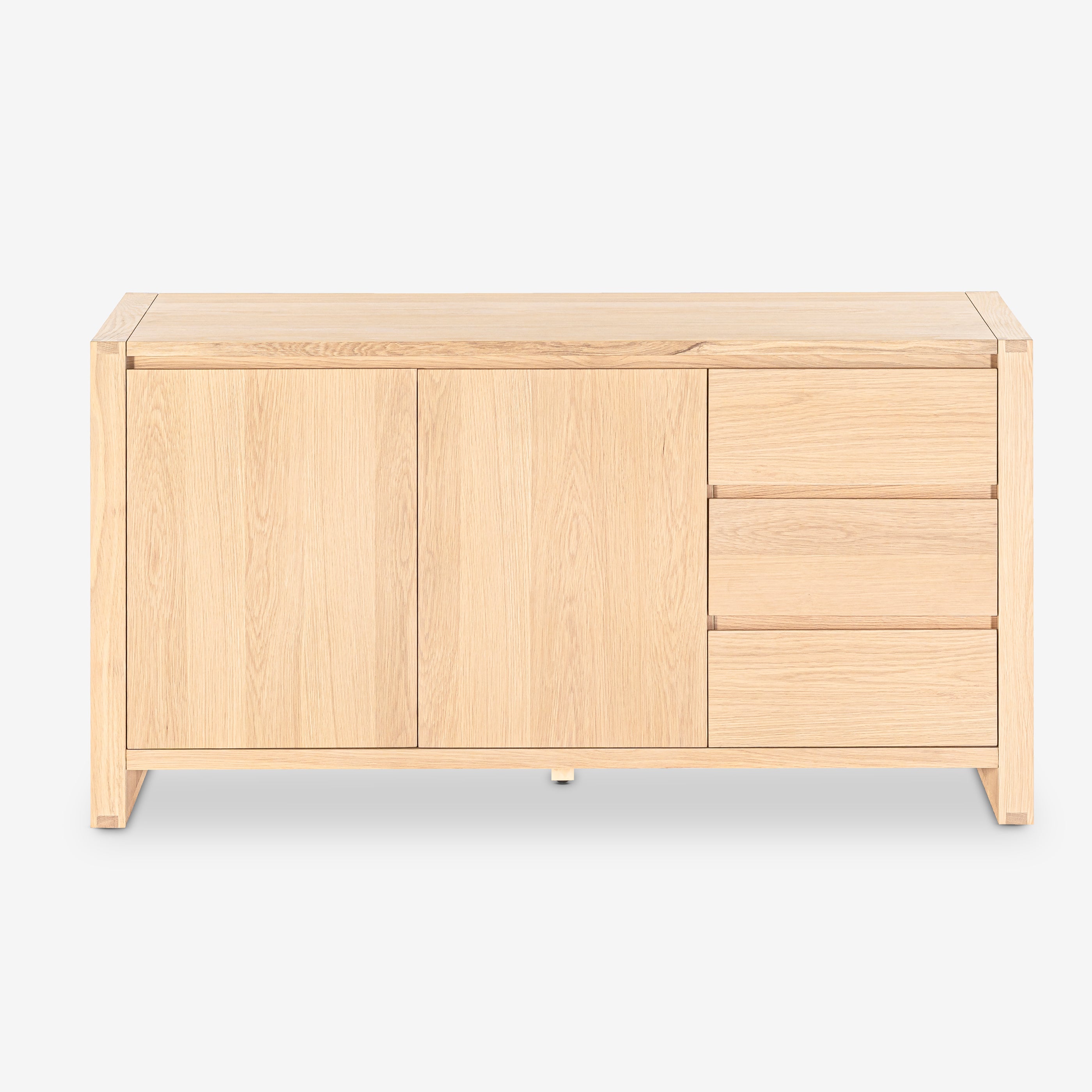 Richmond 2 Door 3 Drawer Sideboard (Natural)