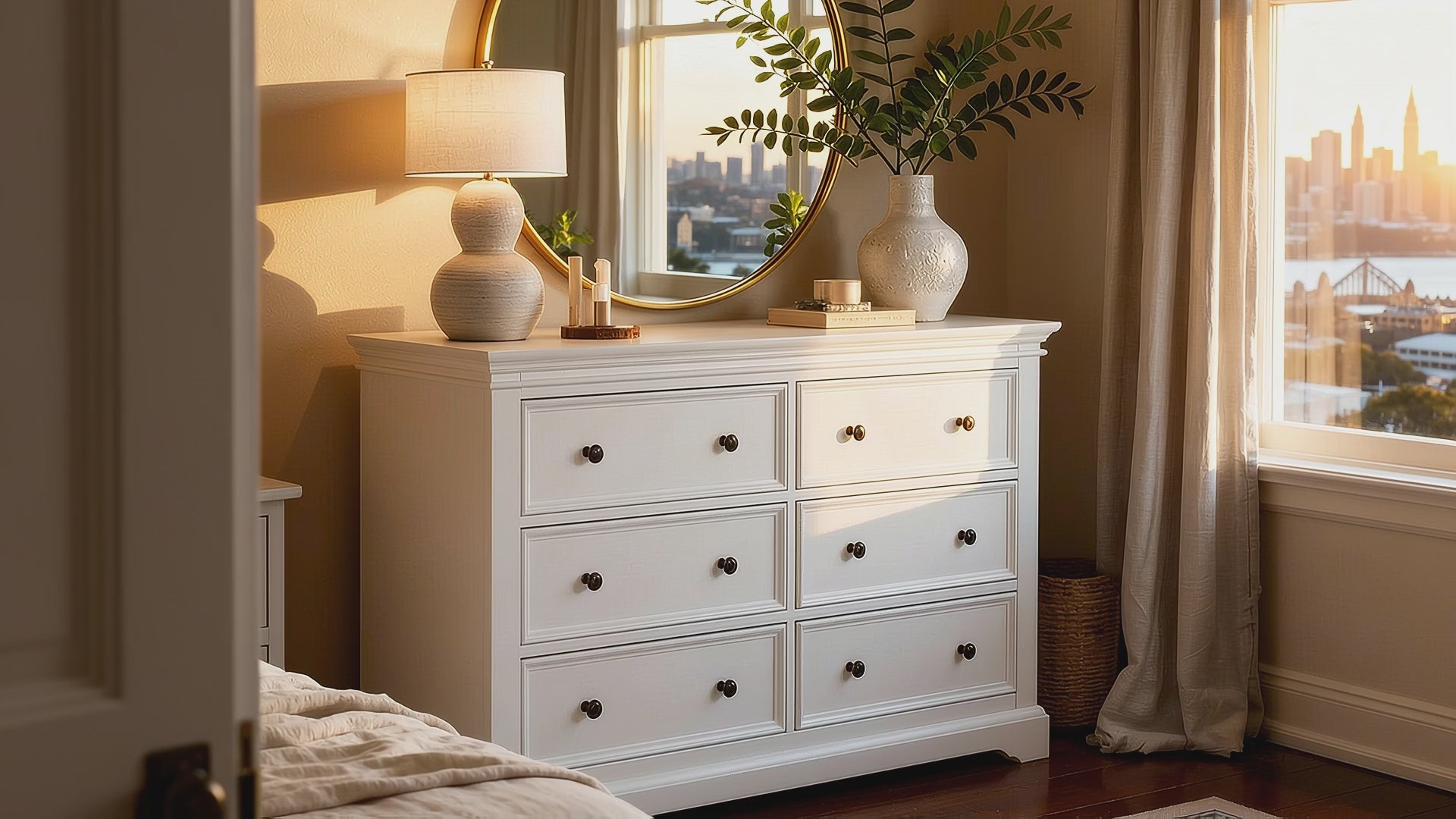 Load video: London Pine 6 Drawer Chest